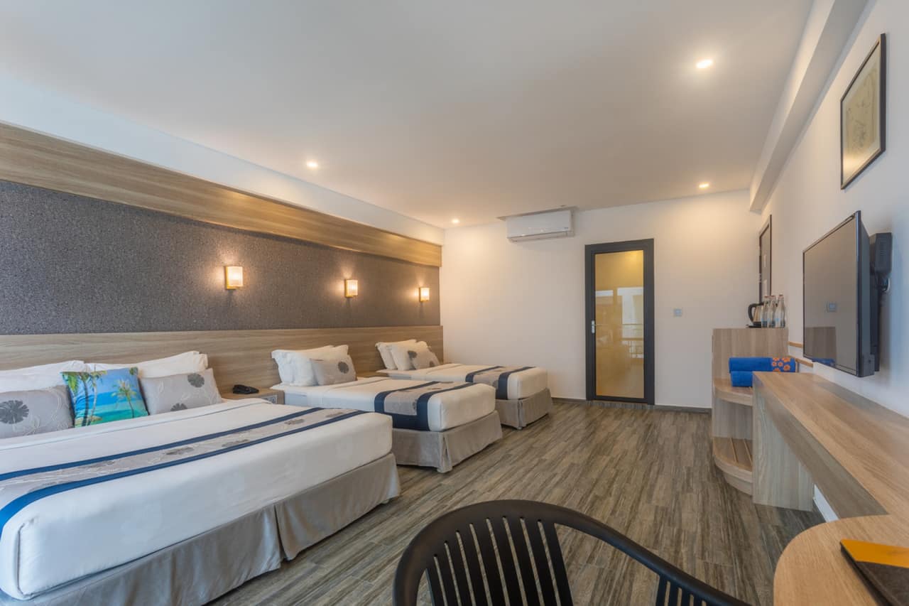 Quadruple Room with City View and Private Balcony