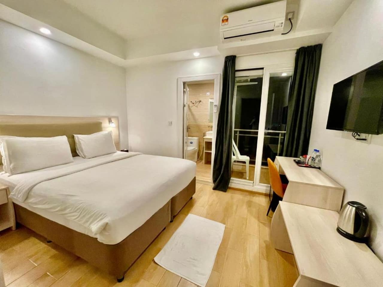 Superior Twin Room